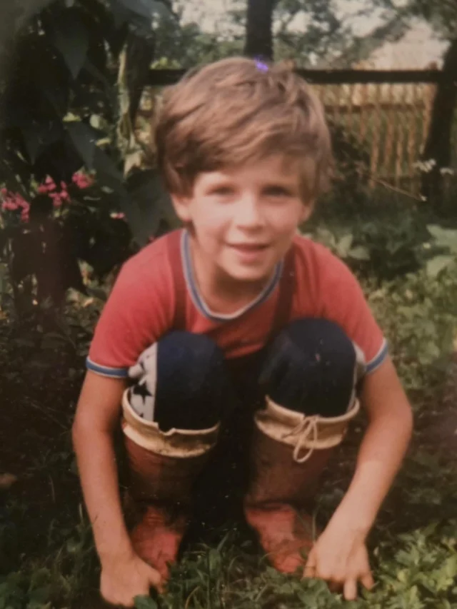 Can you believe that this little guy is selling your home?Same determination.
Slightly cleaner boots.
Better negotiation skills.Some things never change.www.odanovic.com
.
.
.
.
.
.
.
.
#torontorealtor #realestate #toronto #gta #gtarealtor